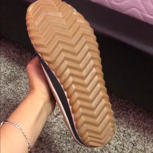 Im selling these waterproof booties